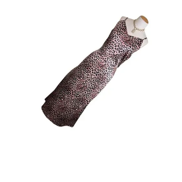 Long gown Perfect for going out or can be used as a nightgown. NWOT - Picture 2 of 6